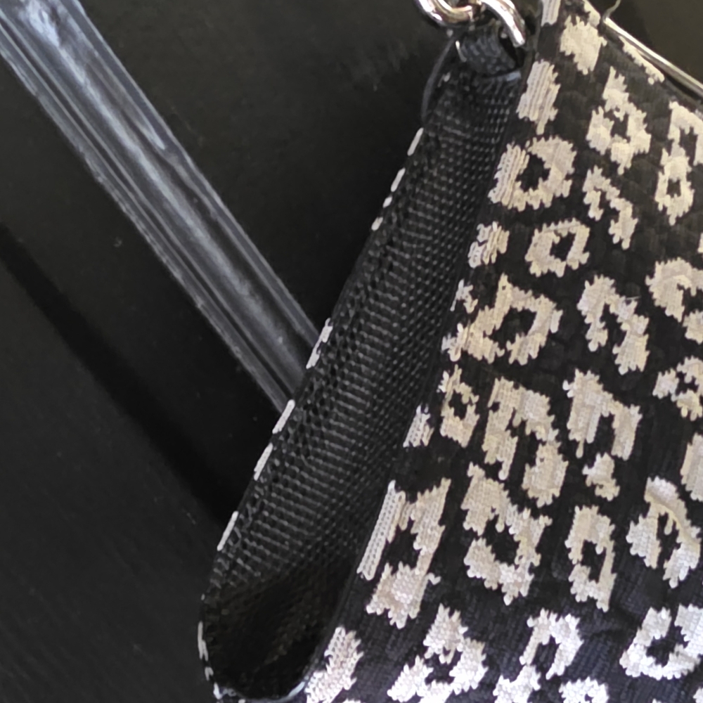 SALE ๐ด๓ ง๓ ข๓ ณ๓ ฃ๓ ด๓ ฟ Brahmin Adia Wristlet Featured In Charcoal Luxe Leisure NWT - Picture 6 of 14